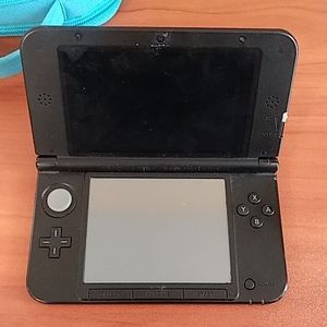 Nintendo 3DS XL (Red)